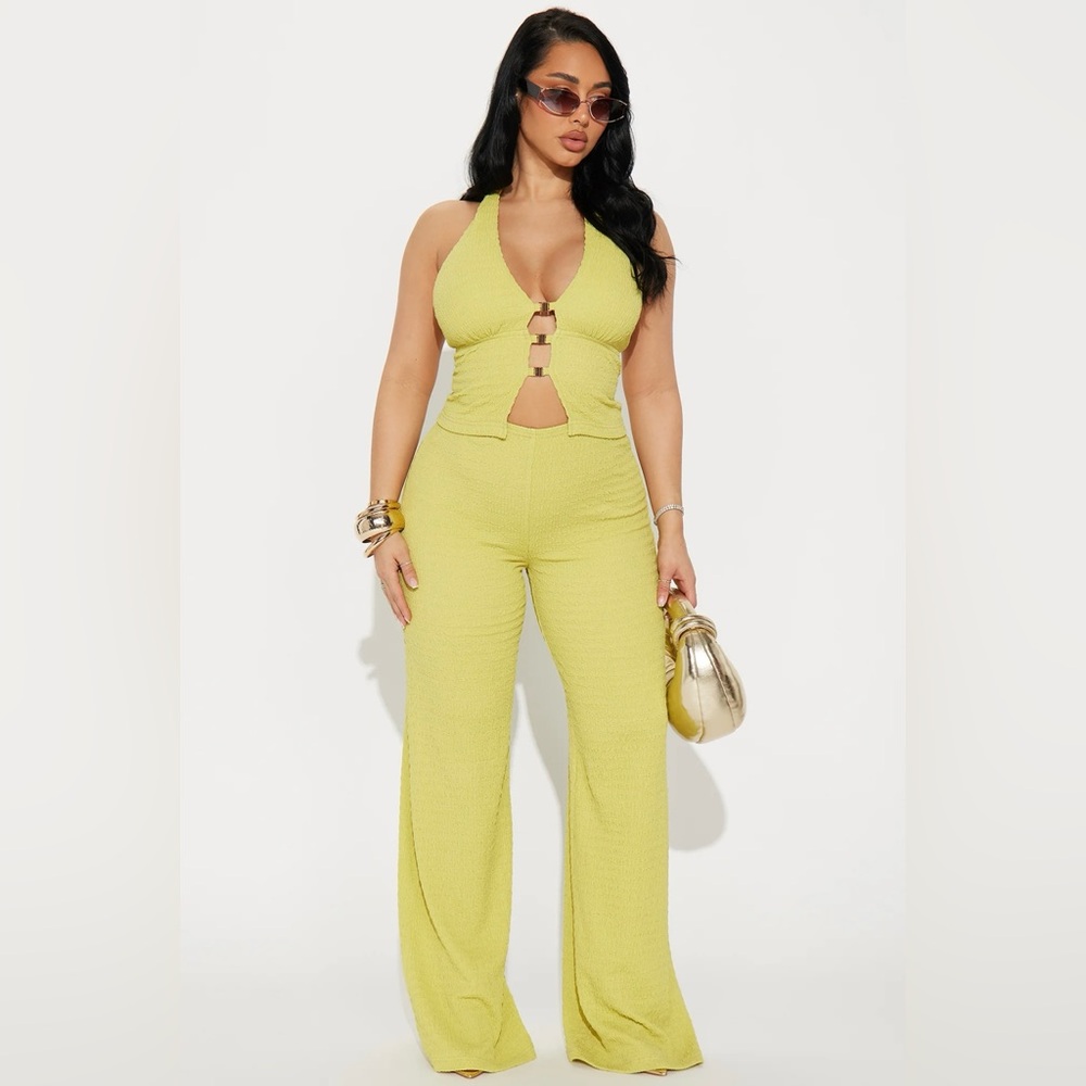 MOVING SALE!!$14!!Fashion Nova Green Wide Leg Jumpsuit